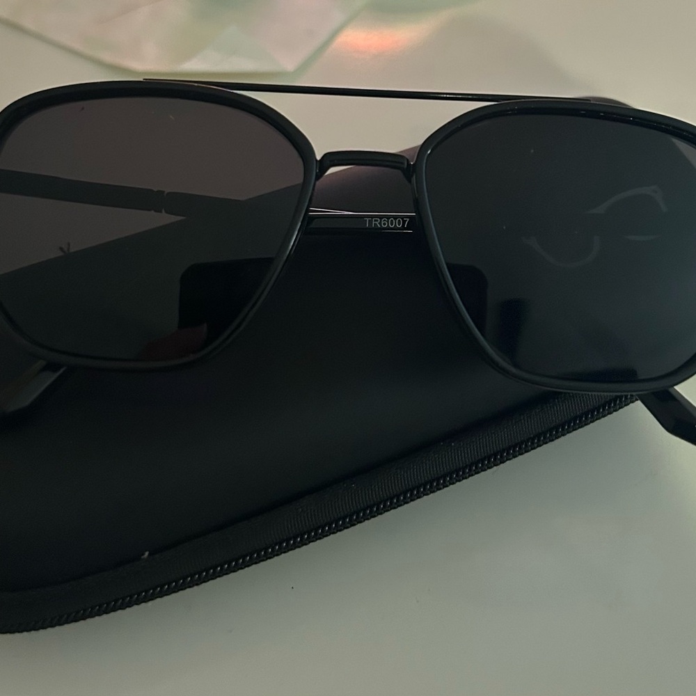 Black Aviator Sunglasses - Picture 2 of 2